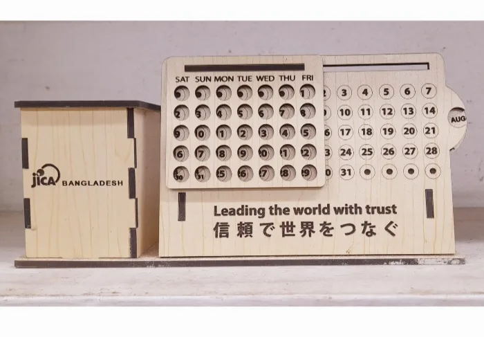Pen Holder with Calendar by Fortune Advertising — Pen Holder with Calendar 05